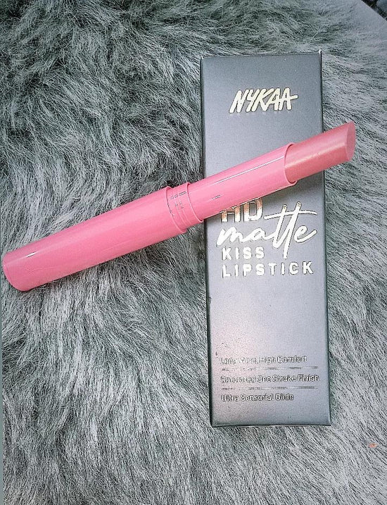 NYKAA HD MATTE KISS LIP STICK (2.2G)