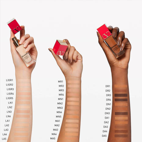 VERY VALENTINO LIGHT-LASTING PERFECTING FOUNDATION SPF25 25ml