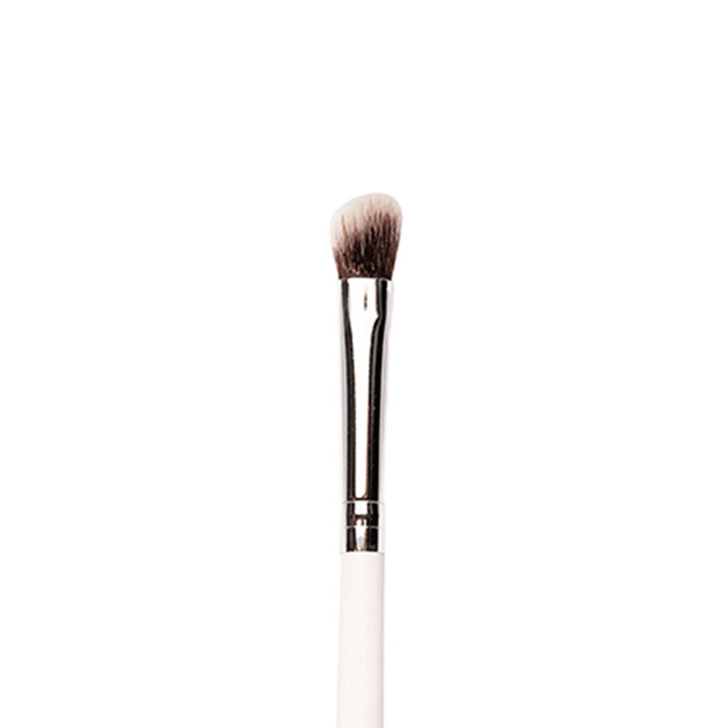 Plume ANGLED CREASE BLENDING/NOSE CONTOUR BRUSH  P10