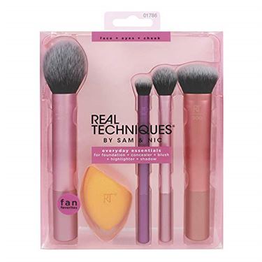Real Techniques everyday essentials les produits essentiels de tous les jour for blush + foundation + shadow + highlighter + concealer
