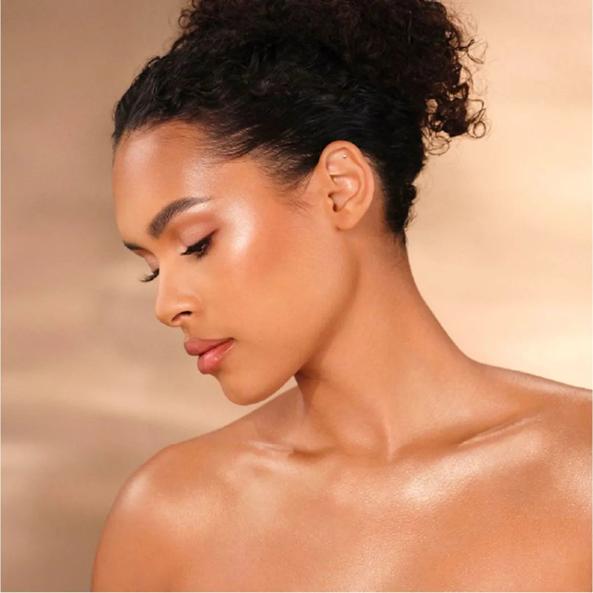 ANASTASIA BEVERLY HILLS Iluminador Glow Seeker Highlighter - Sun Idol 11g