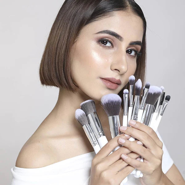 Plume FLAT TOP CONCEALER BRUSH P21