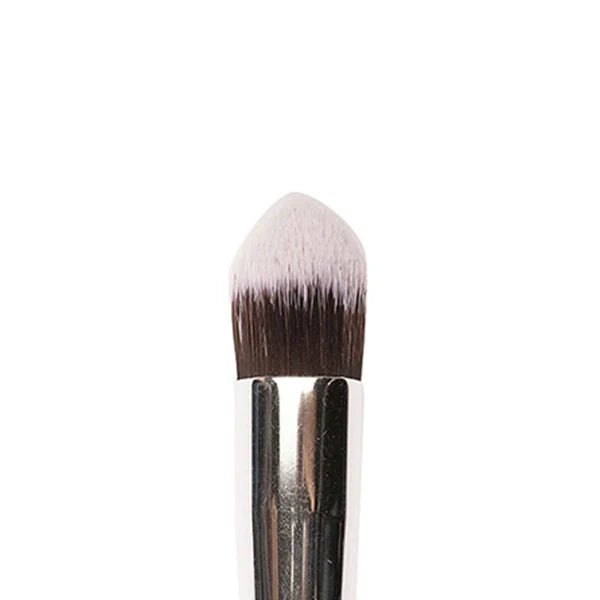 Plume DENSE TAPERED CONCEALER FOUNDATION BRUSH P20