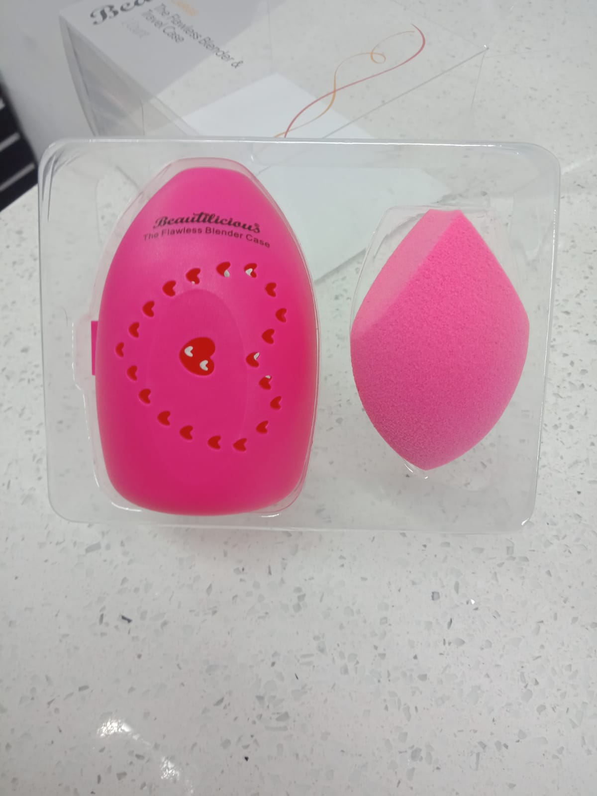 Beautilicious 1 Large The Flawless Cut Shape Blender & Travel Case