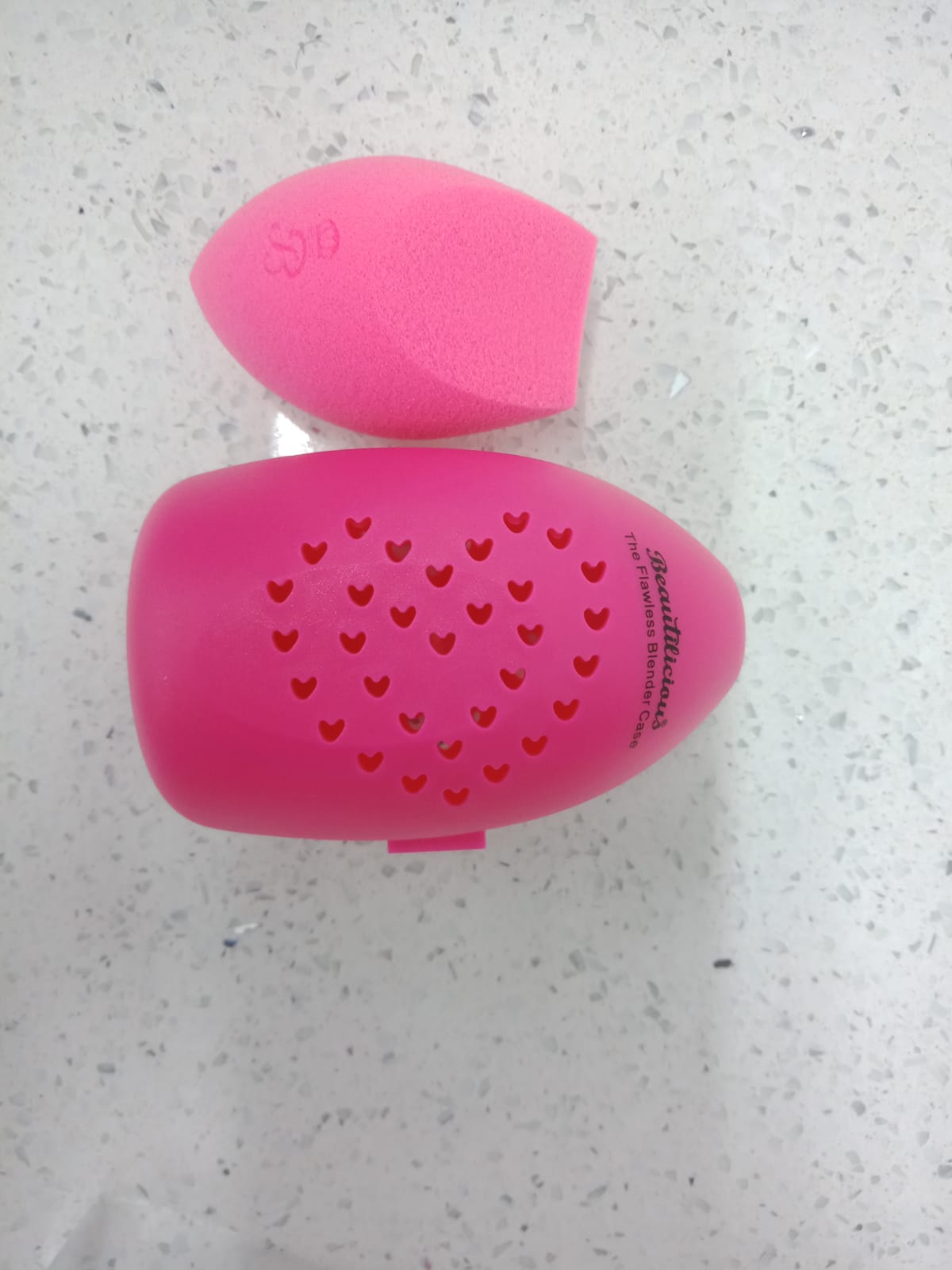 Beautilicious 1 Large The Flawless Cut Shape Blender & Travel Case