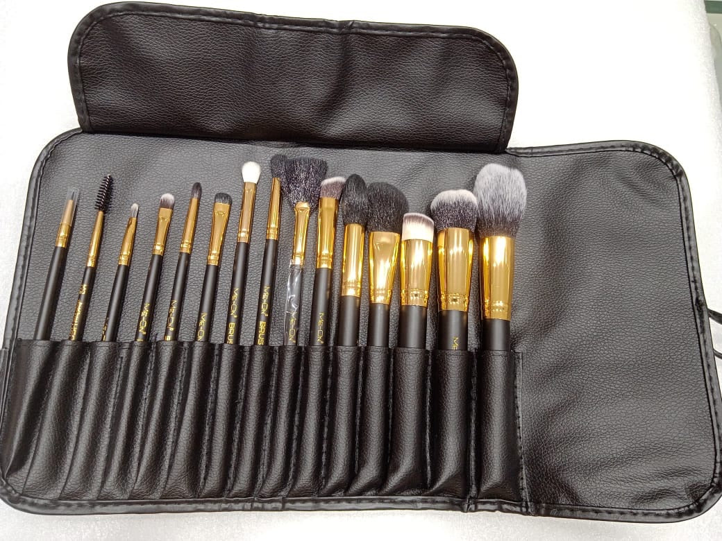 Me-On meon Premium Professional Brushes Kit