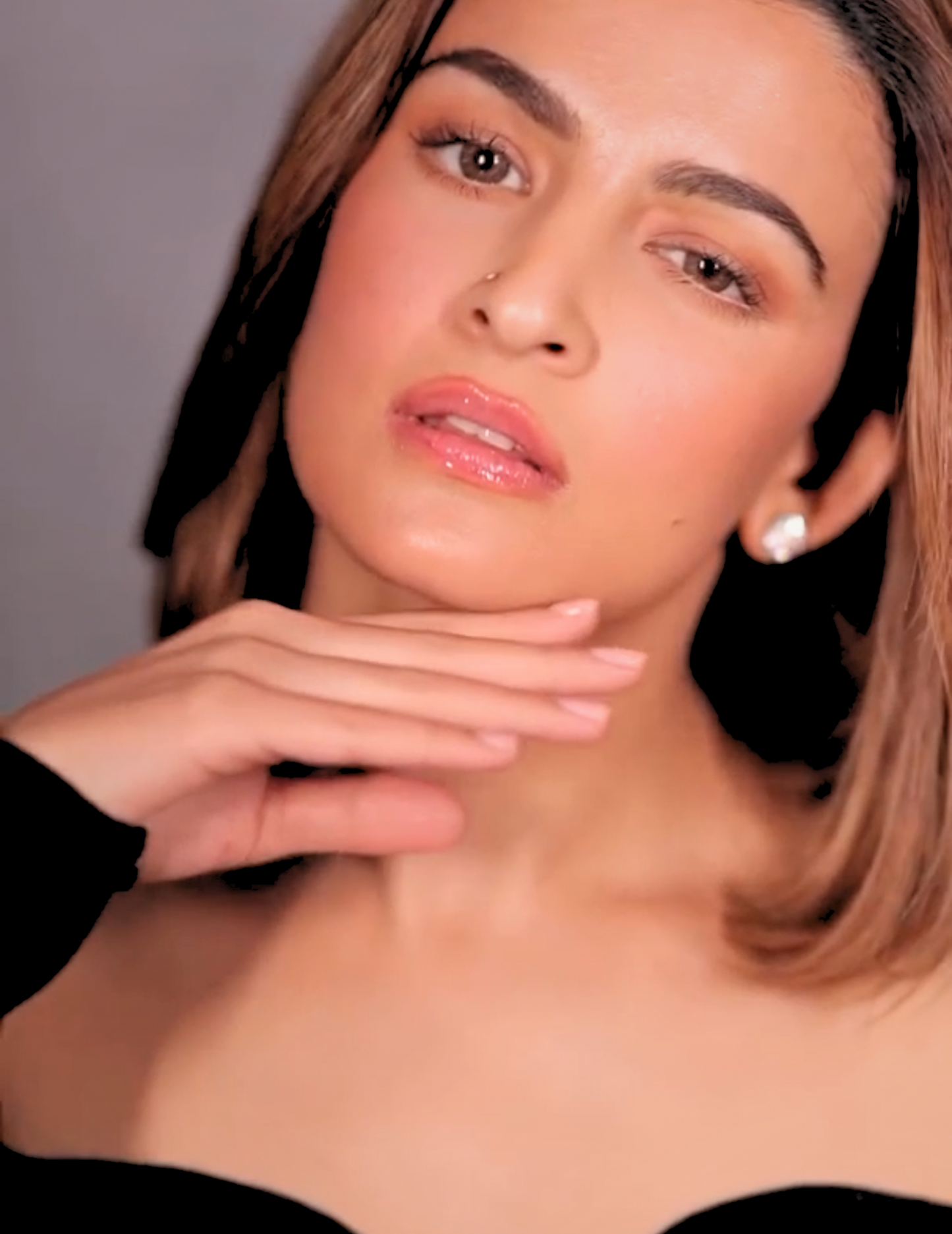 MRBR x AB AVIPREET BINDRA OBEROI LIP OIL FOR A GLOSSY LOOK 10ml